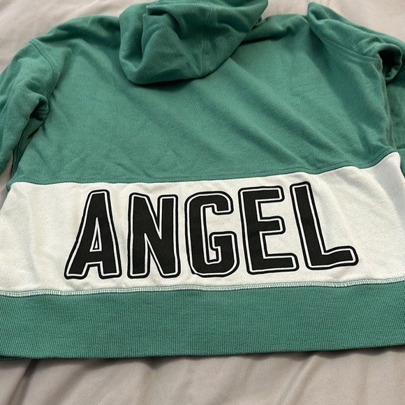 Victoria’s Secret hoodie bundle (4) - Picture 6 of 17